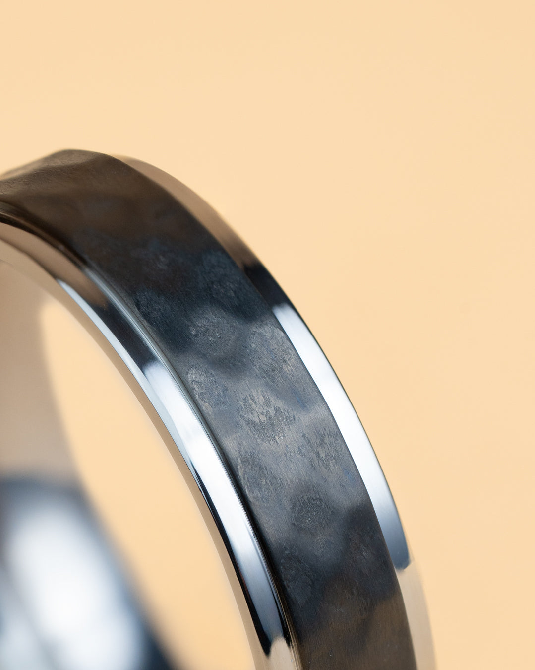 Gemini Duplus Silver Black 6 mm Titanring mit silberner und schwarzer Oberfläche