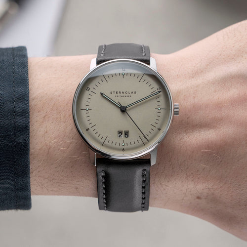 Sternglas_Naos_Großdatum_alabaster-2 Sternglas Naos Großdatum alabaster